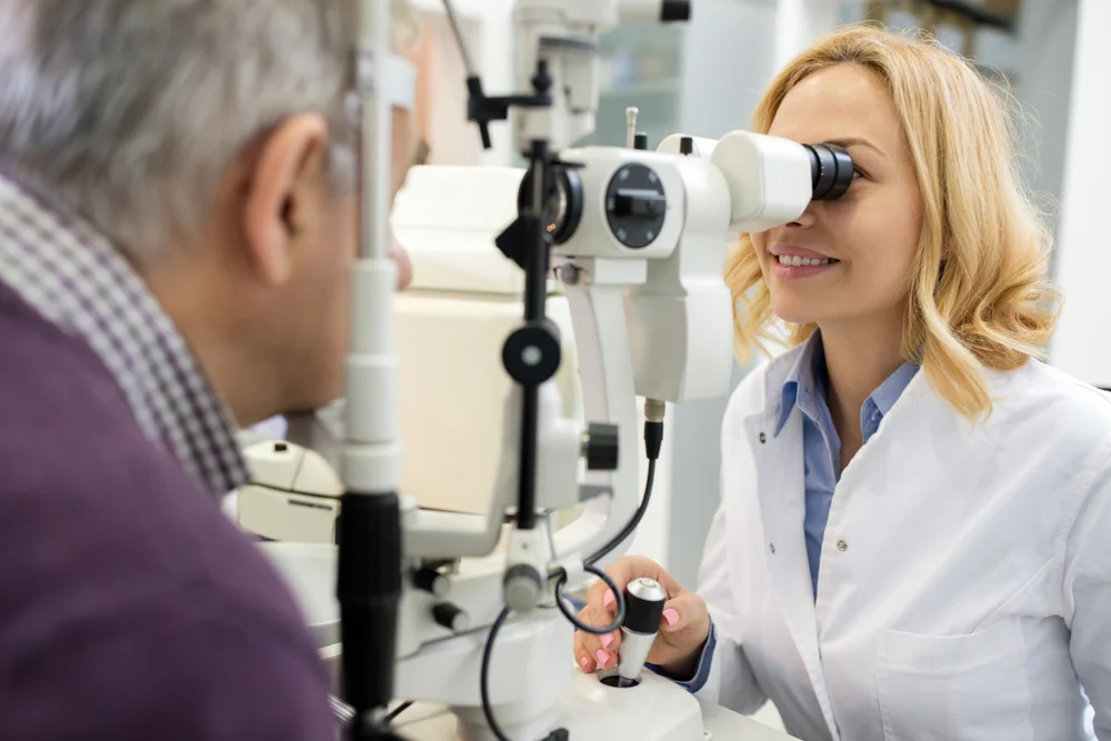 What to Consider When Choosing a Lens for Cataract Surgery